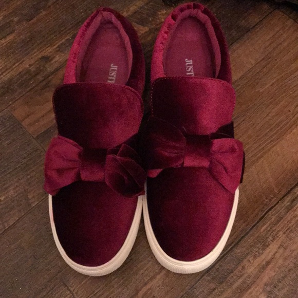 Shoes - Picture 2 of 4